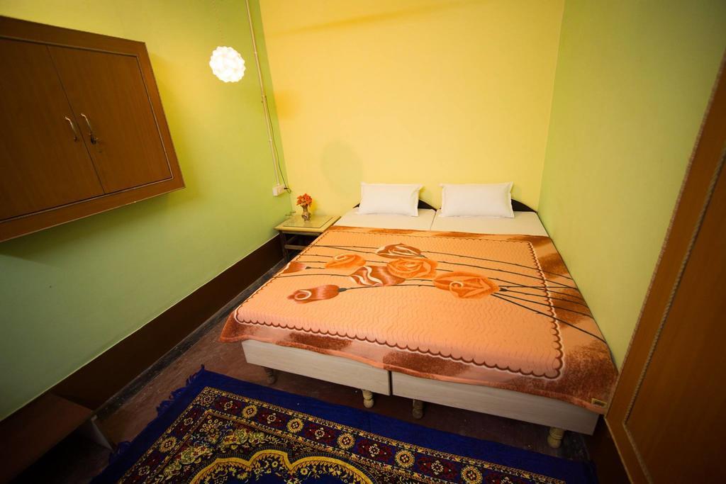 Paradise Inn Guest House Váránasí Pokoj fotografie